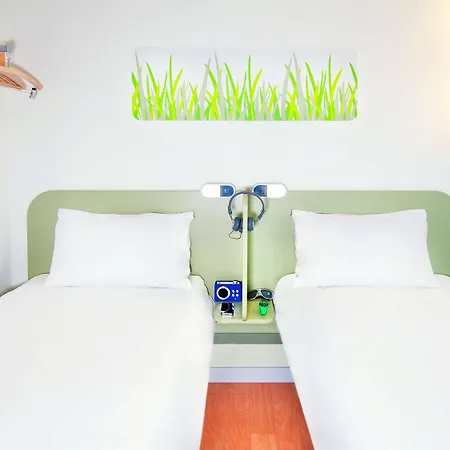 Hotel Ibis Budget Centre 2*