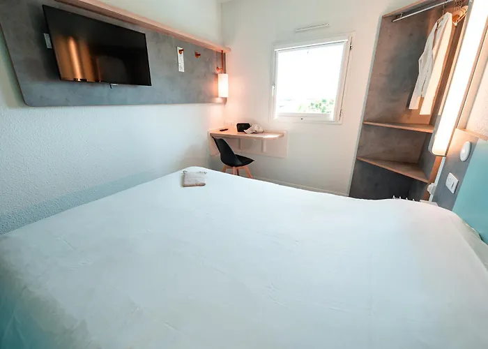 Ibis Budget Centre Hotel 2*